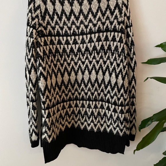 White and black festive winter Cardigan (Lou & grey) - Picture 4 of 5